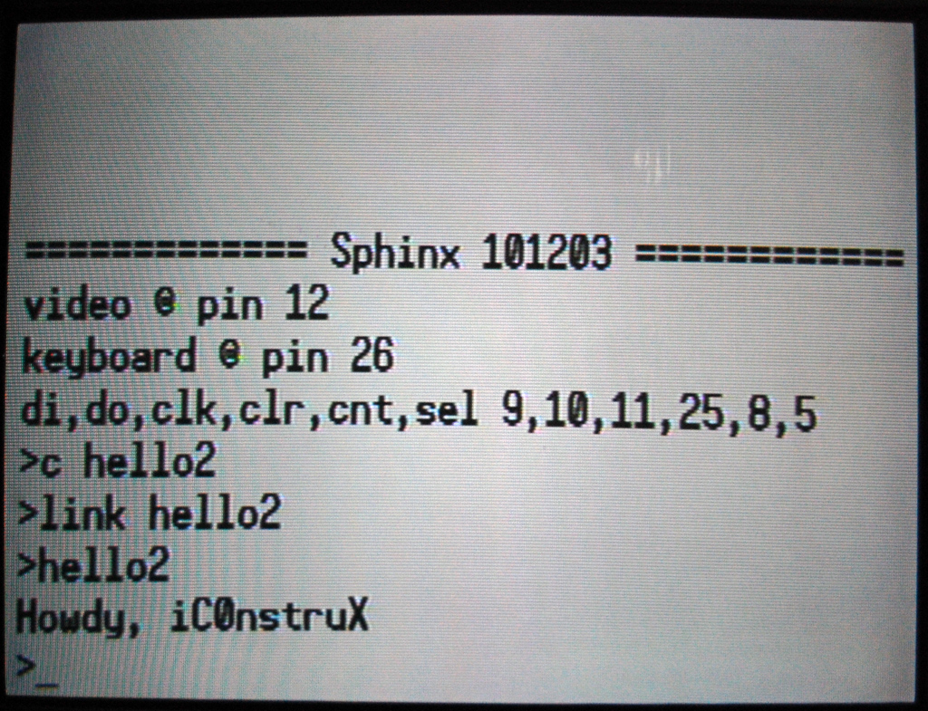 The Propeller C3 with Sphinx OS running.
